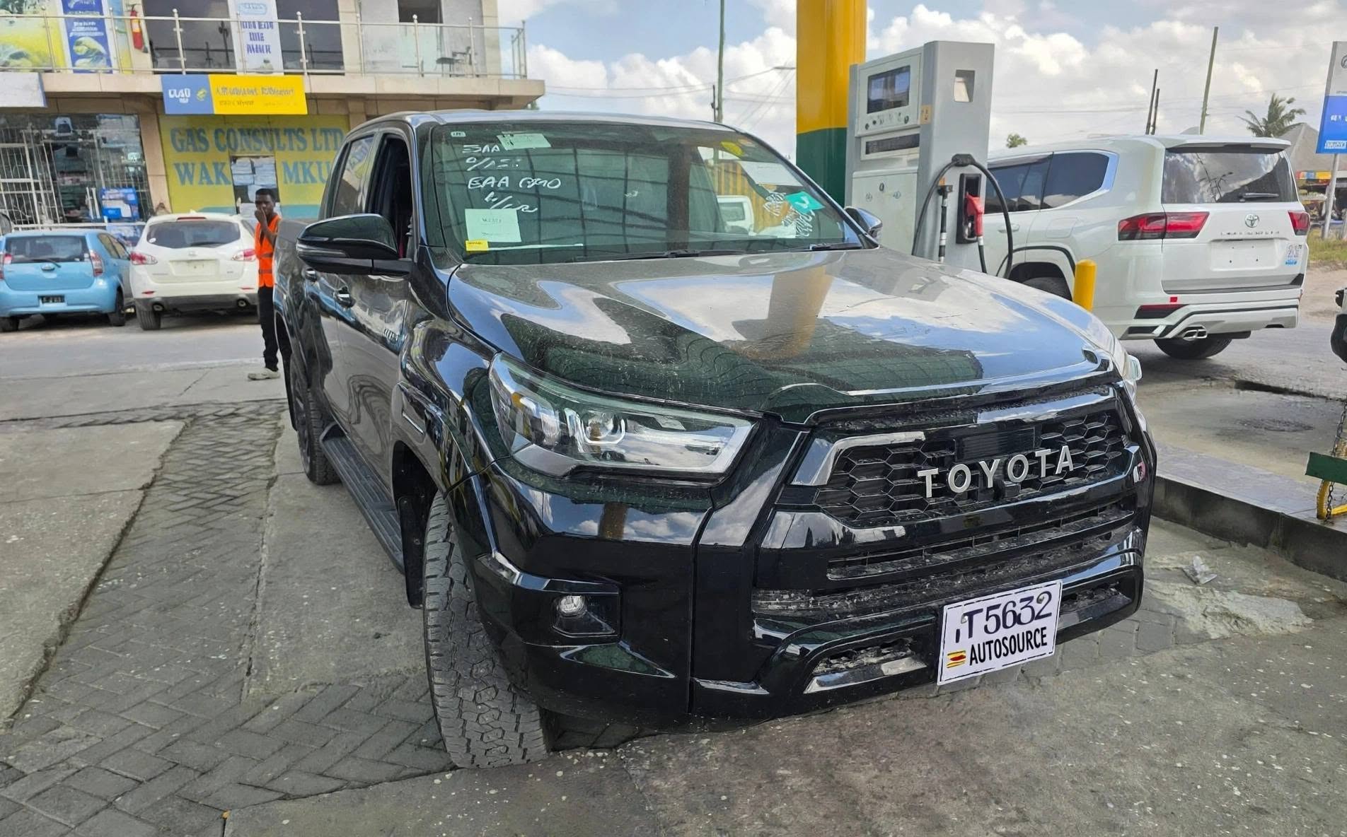 Hilux Legend